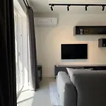 Chester Apartment