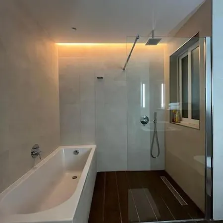 Chester Apartment